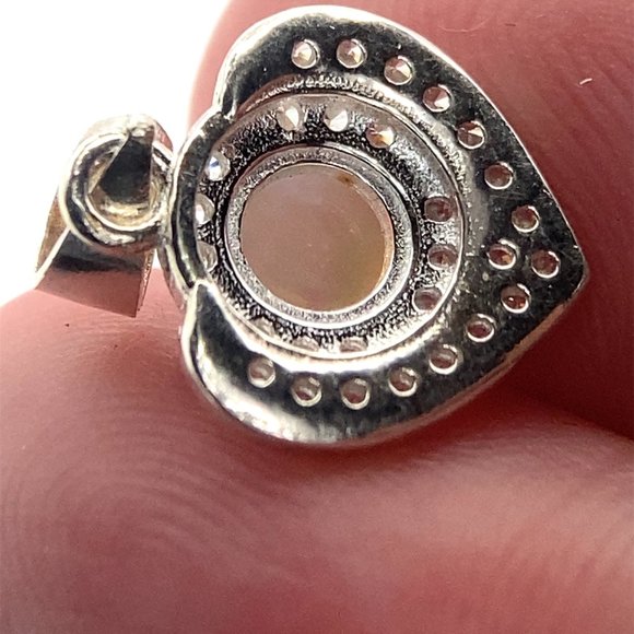 White Precious Opal 1.12ct Platinum Finish Solid 925 Sterling Silver Pendant - Picture 4 of 5